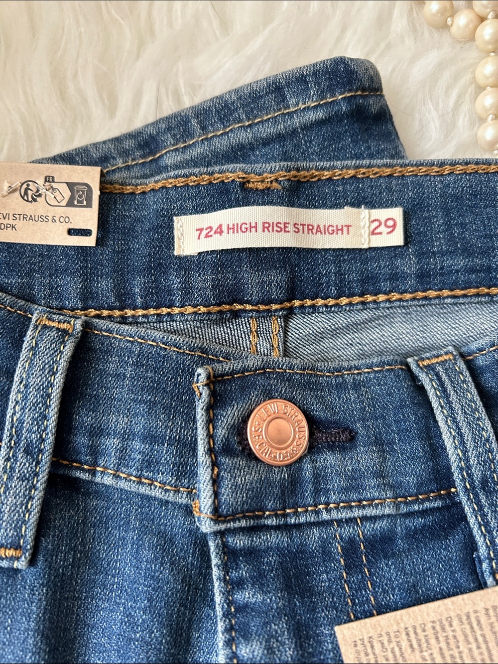 NET • Levi's 724 High Rise Slim Straight Jeans - Medium Blue - Picture 11 of 13